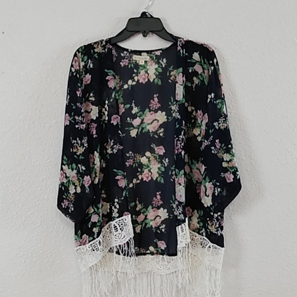 Rachel and chloe kimono